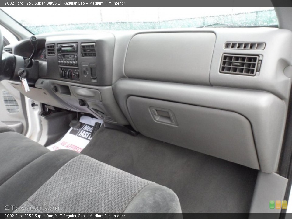 Medium Flint Interior Dashboard for the 2002 Ford F250 Super Duty XLT Regular Cab #58584741