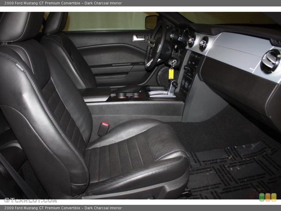 Dark Charcoal Interior Photo for the 2009 Ford Mustang GT Premium Convertible #58598136