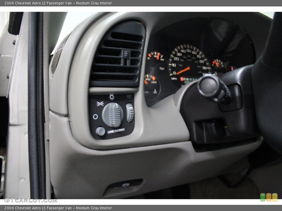Medium Gray Interior Controls for the 2004 Chevrolet Astro LS Passenger Van #58600410