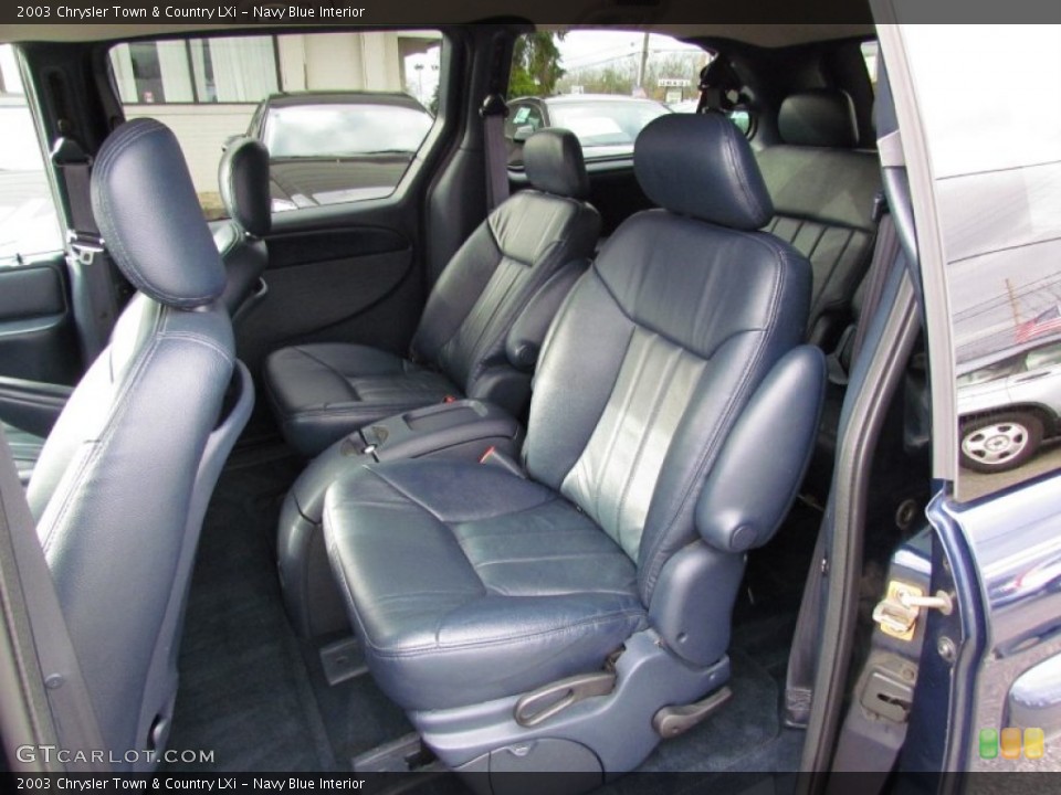 Navy Blue Interior Photo for the 2003 Chrysler Town & Country LXi #58641284