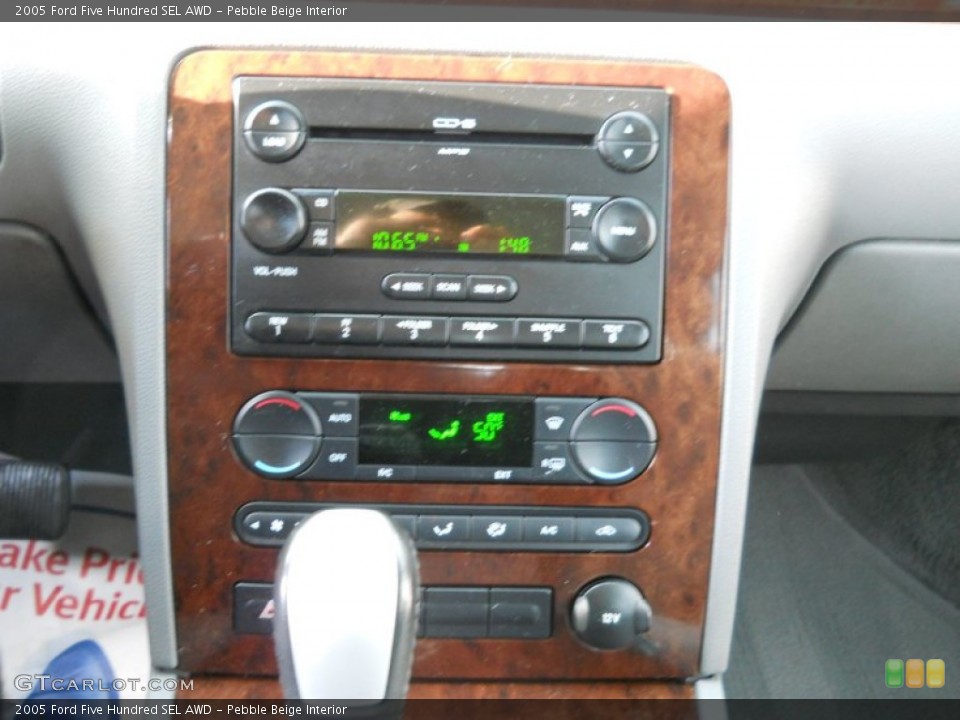 Pebble Beige Interior Controls for the 2005 Ford Five Hundred SEL AWD #58661363