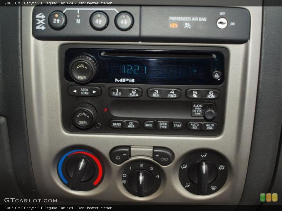 Dark Pewter Interior Controls for the 2005 GMC Canyon SLE Regular Cab 4x4 #58670150