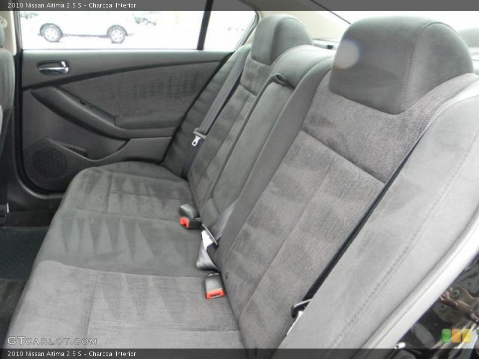 Charcoal Interior Photo for the 2010 Nissan Altima 2.5 S #58681643