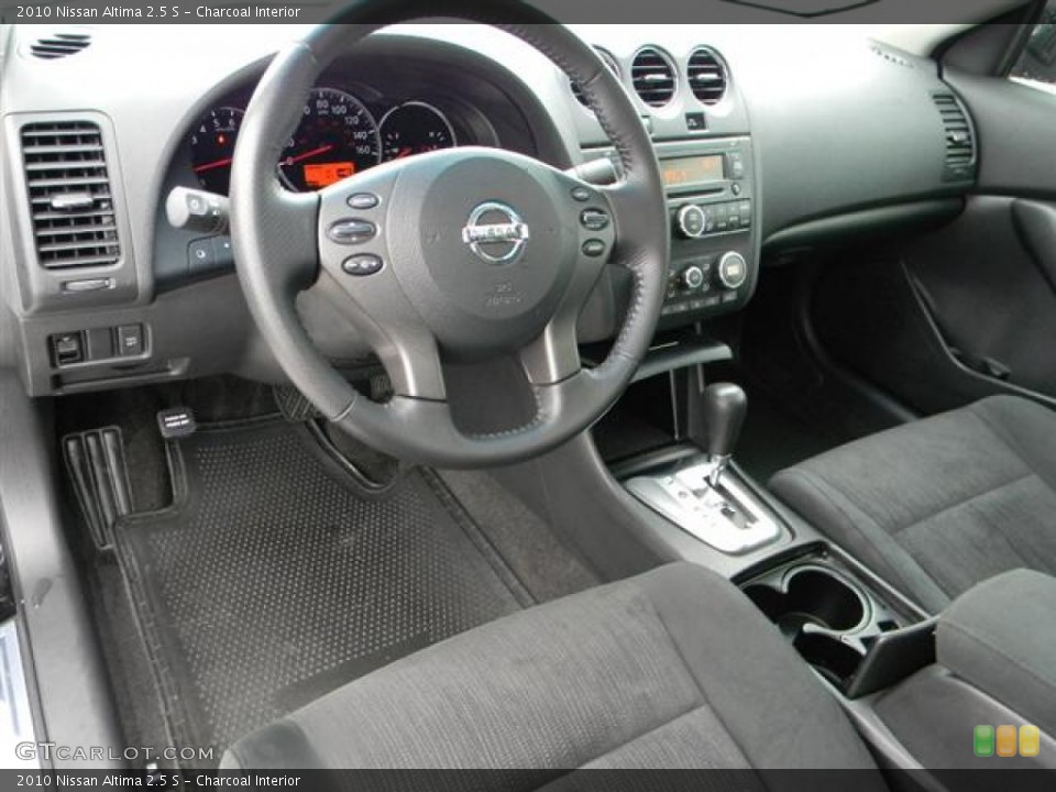 Charcoal Interior Photo for the 2010 Nissan Altima 2.5 S #58681691