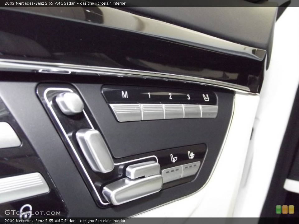 designo Porcelain Interior Controls for the 2009 Mercedes-Benz S 65 AMG Sedan #58708641