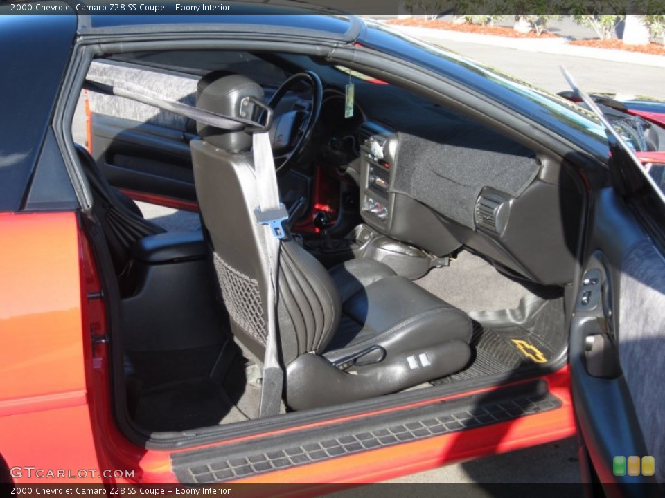 Ebony Interior Photo for the 2000 Chevrolet Camaro Z28 SS Coupe #58729982