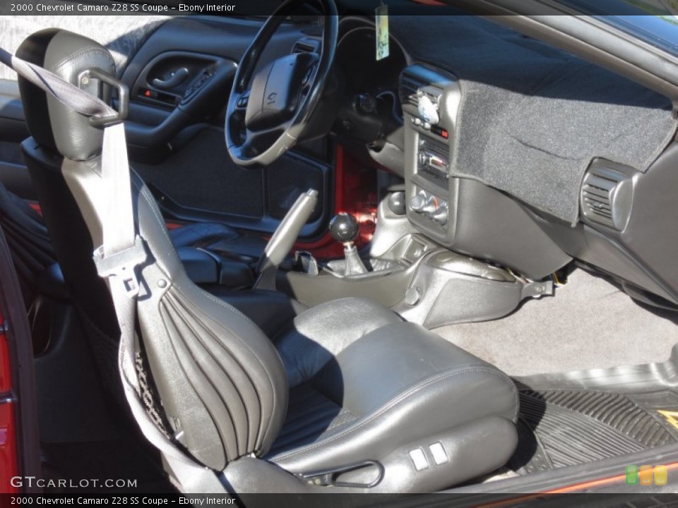 Ebony Interior Photo for the 2000 Chevrolet Camaro Z28 SS Coupe #58730010