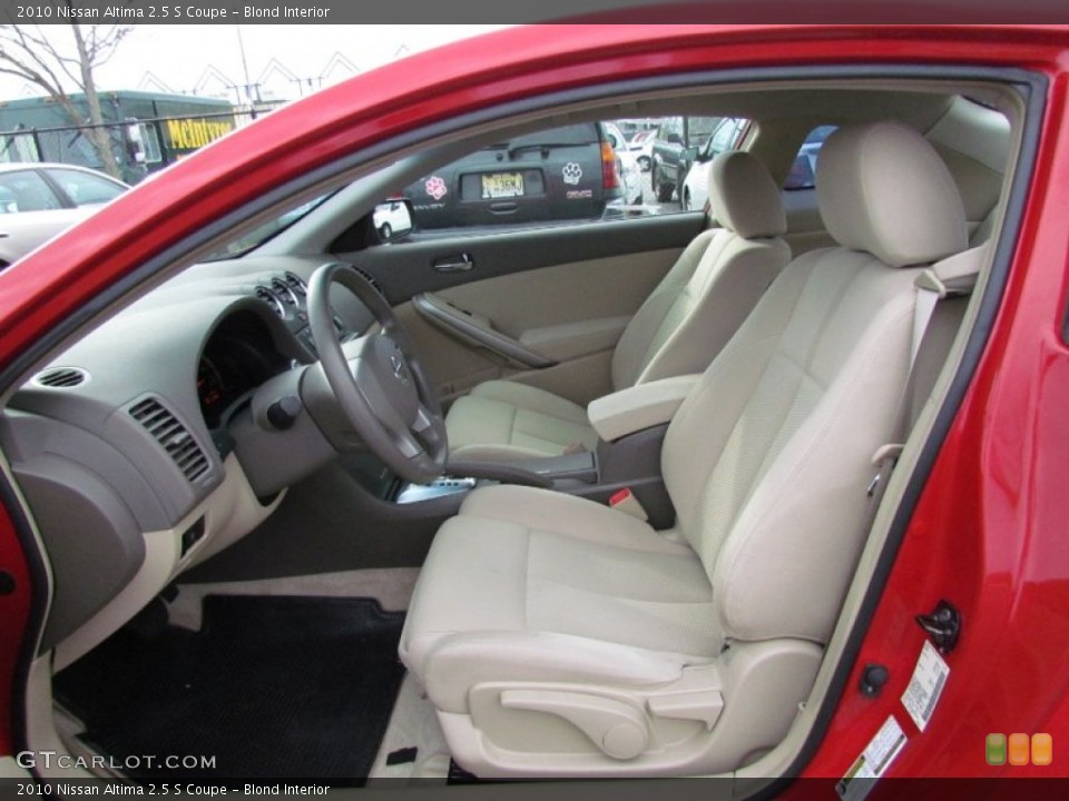 Blond Interior Photo for the 2010 Nissan Altima 2.5 S Coupe #58743138