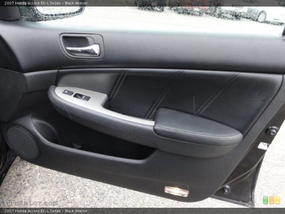 Black Interior Door Panel for the 2007 Honda Accord EX-L Sedan #58763151
