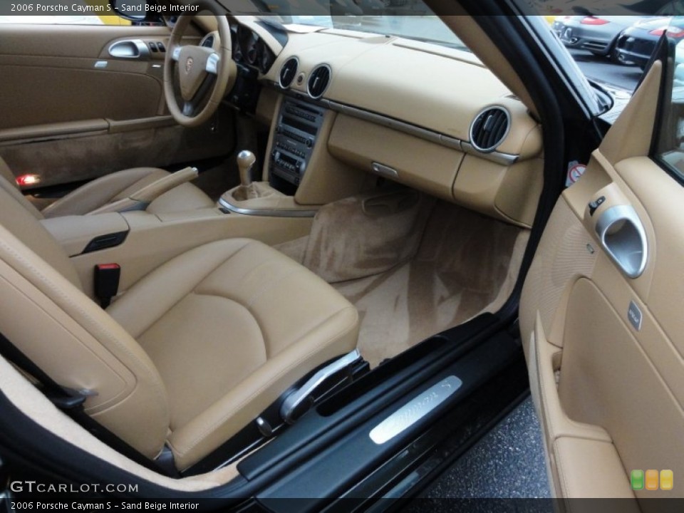 Sand Beige Interior Dashboard for the 2006 Porsche Cayman S #58767195