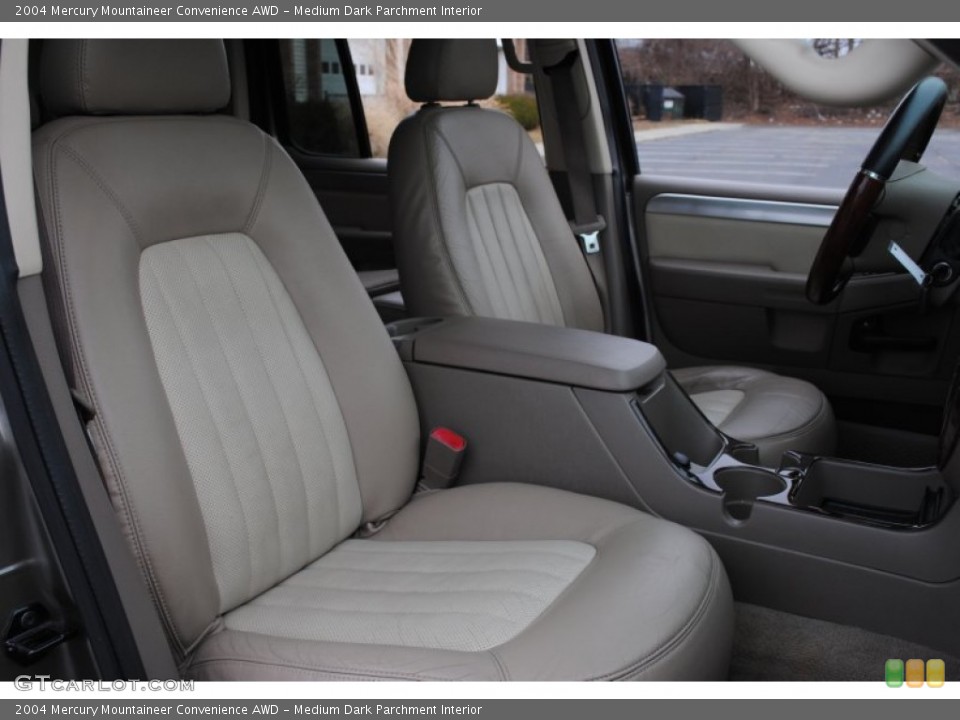 Medium Dark Parchment Interior Photo for the 2004 Mercury Mountaineer Convenience AWD #58770771