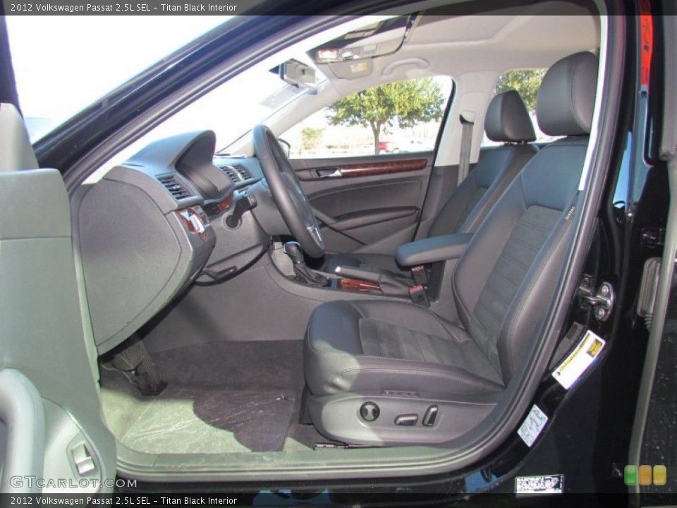 Titan Black Interior Photo for the 2012 Volkswagen Passat 2.5L SEL #58783726