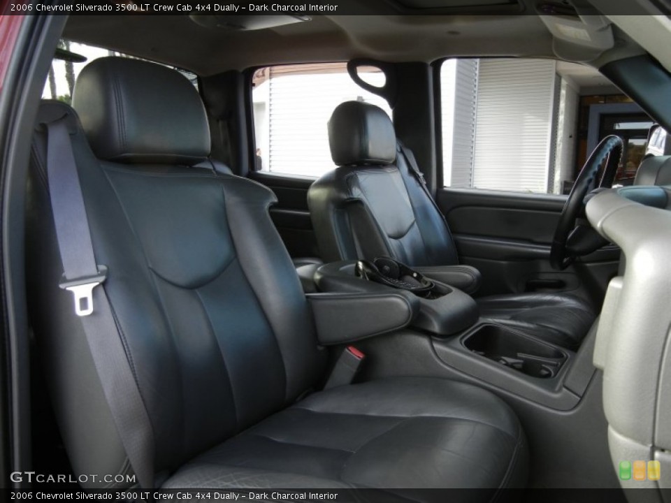 Dark Charcoal Interior Photo for the 2006 Chevrolet Silverado 3500 LT Crew Cab 4x4 Dually #58791074