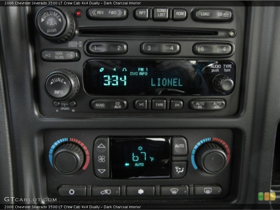 Dark Charcoal Interior Controls for the 2006 Chevrolet Silverado 3500 LT Crew Cab 4x4 Dually #58791128