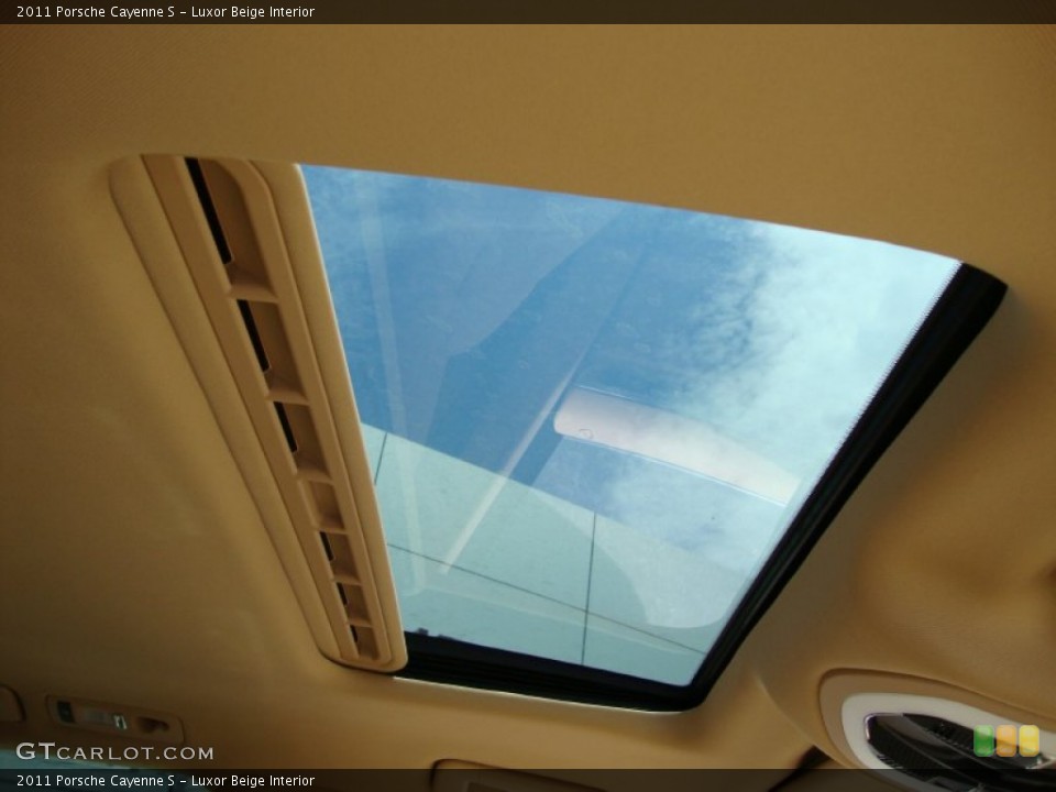 Luxor Beige Interior Sunroof for the 2011 Porsche Cayenne S #58798074