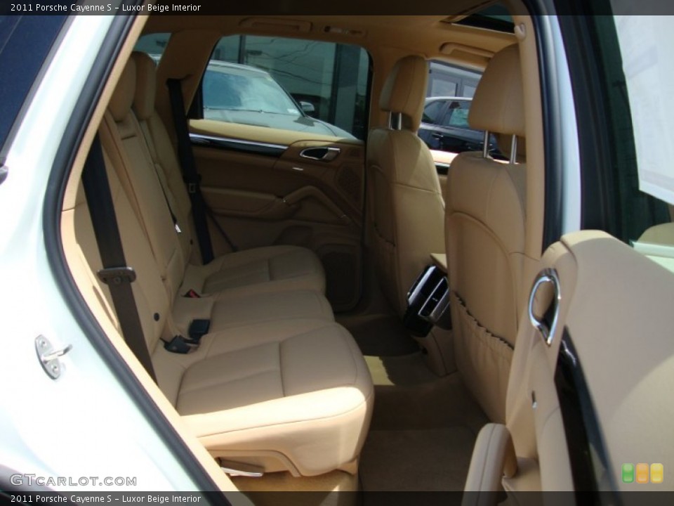 Luxor Beige Interior Photo for the 2011 Porsche Cayenne S #58798080