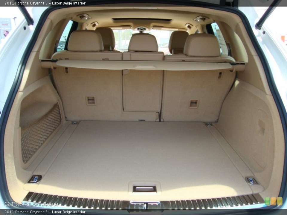 Luxor Beige Interior Trunk for the 2011 Porsche Cayenne S #58798086