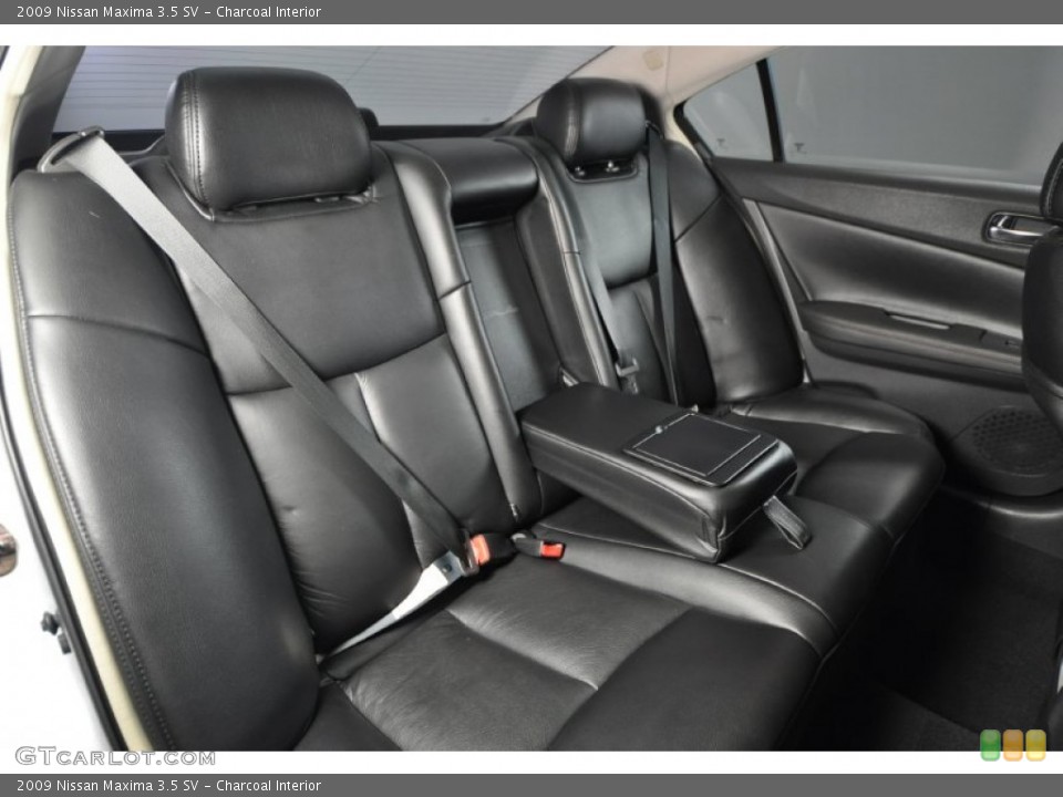 Charcoal Interior Photo for the 2009 Nissan Maxima 3.5 SV #58806288