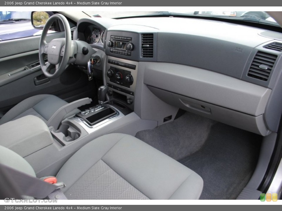 Medium Slate Gray Interior Photo for the 2006 Jeep Grand Cherokee Laredo 4x4 #58817085