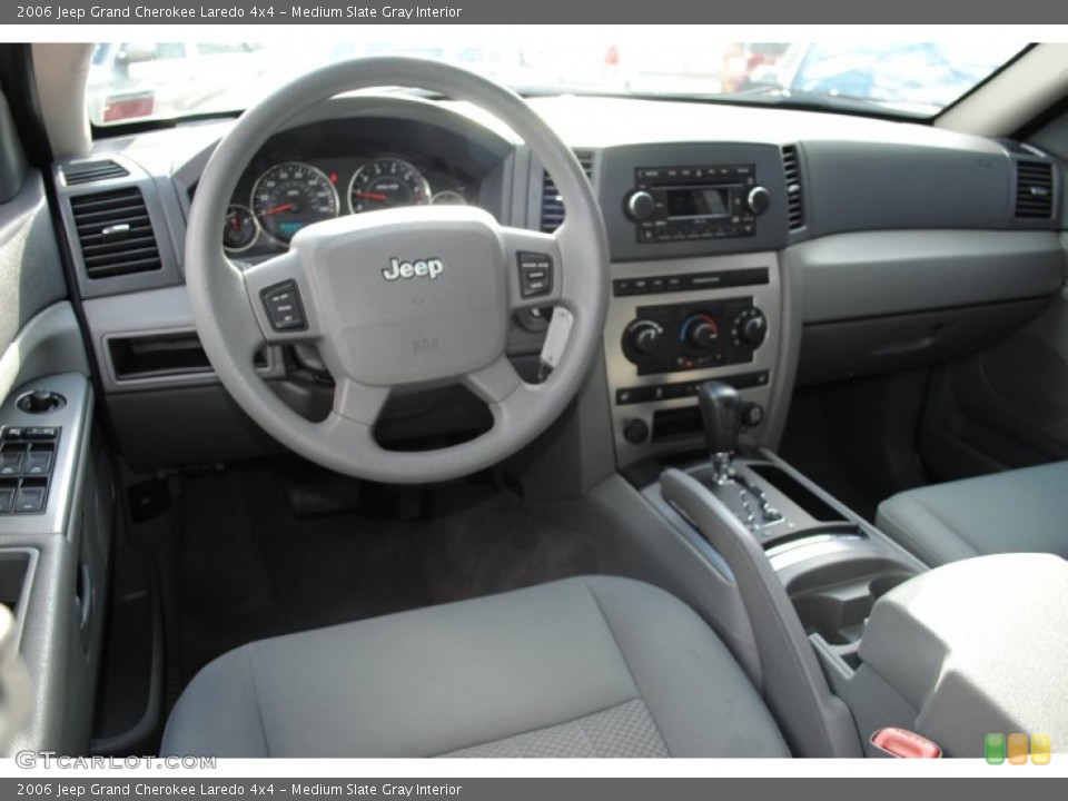 Medium Slate Gray Interior Photo for the 2006 Jeep Grand Cherokee Laredo 4x4 #58817136
