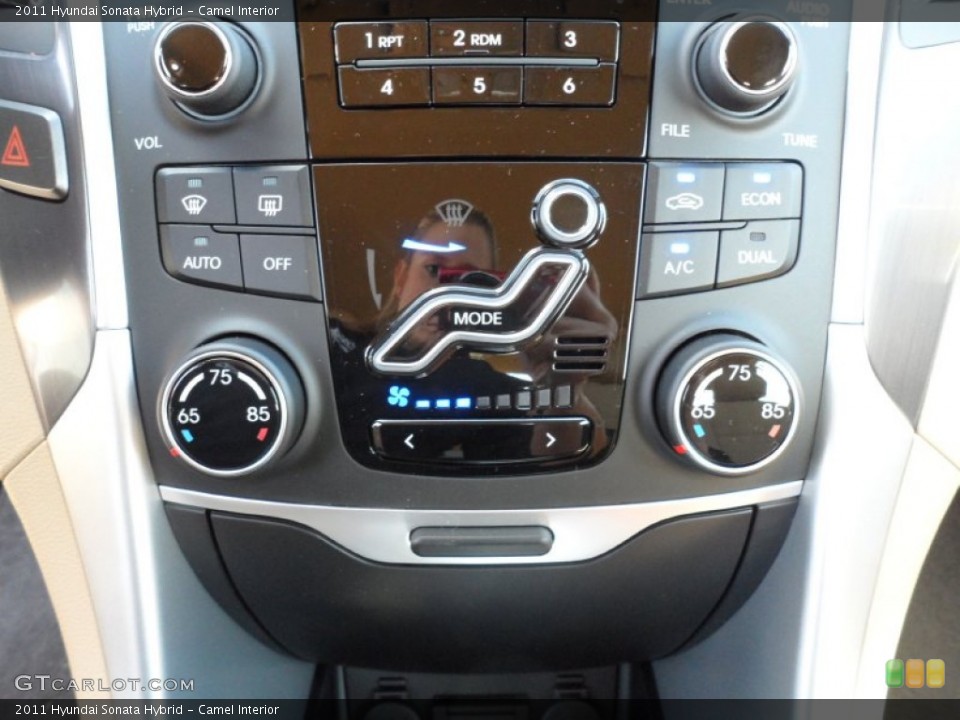 Camel Interior Controls for the 2011 Hyundai Sonata Hybrid #58820376