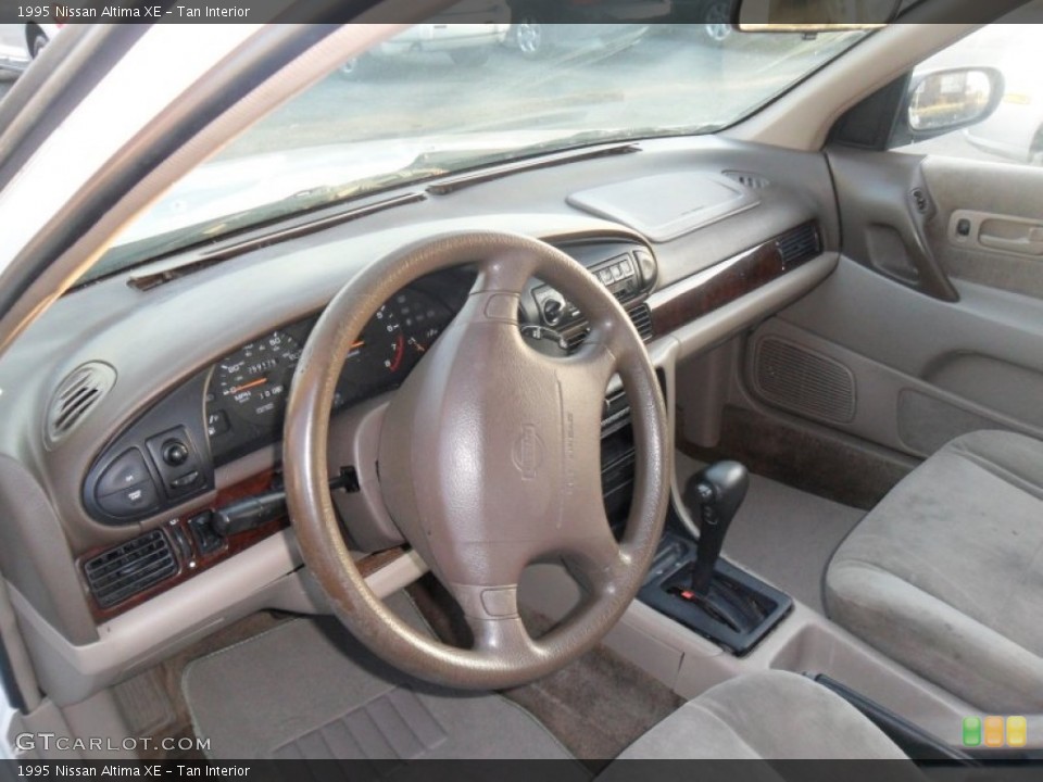 Tan 1995 Nissan Altima Interiors