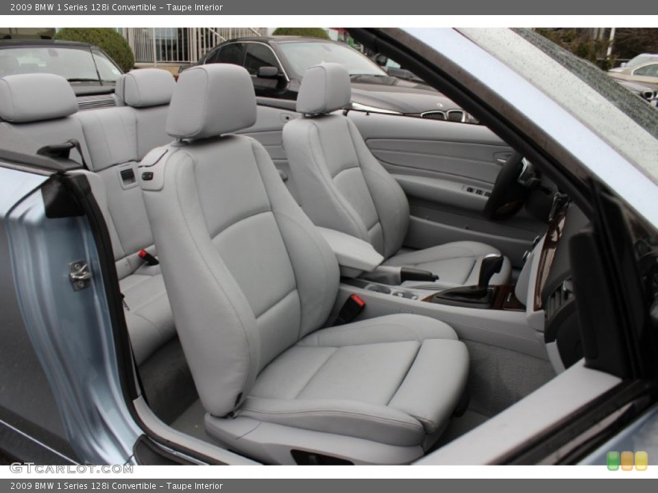 Taupe Interior Photo for the 2009 BMW 1 Series 128i Convertible #58844413