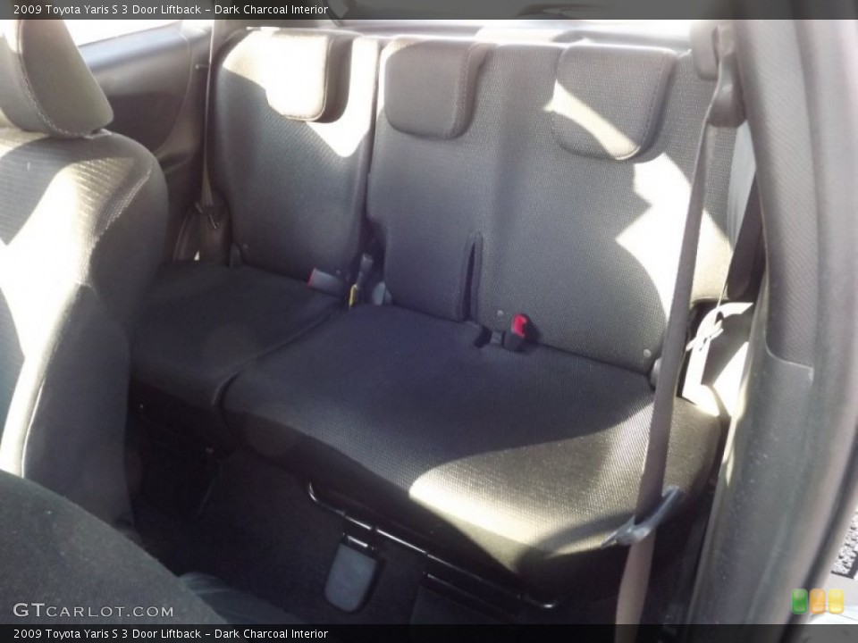 Dark Charcoal Interior Photo for the 2009 Toyota Yaris S 3 Door Liftback #58845717