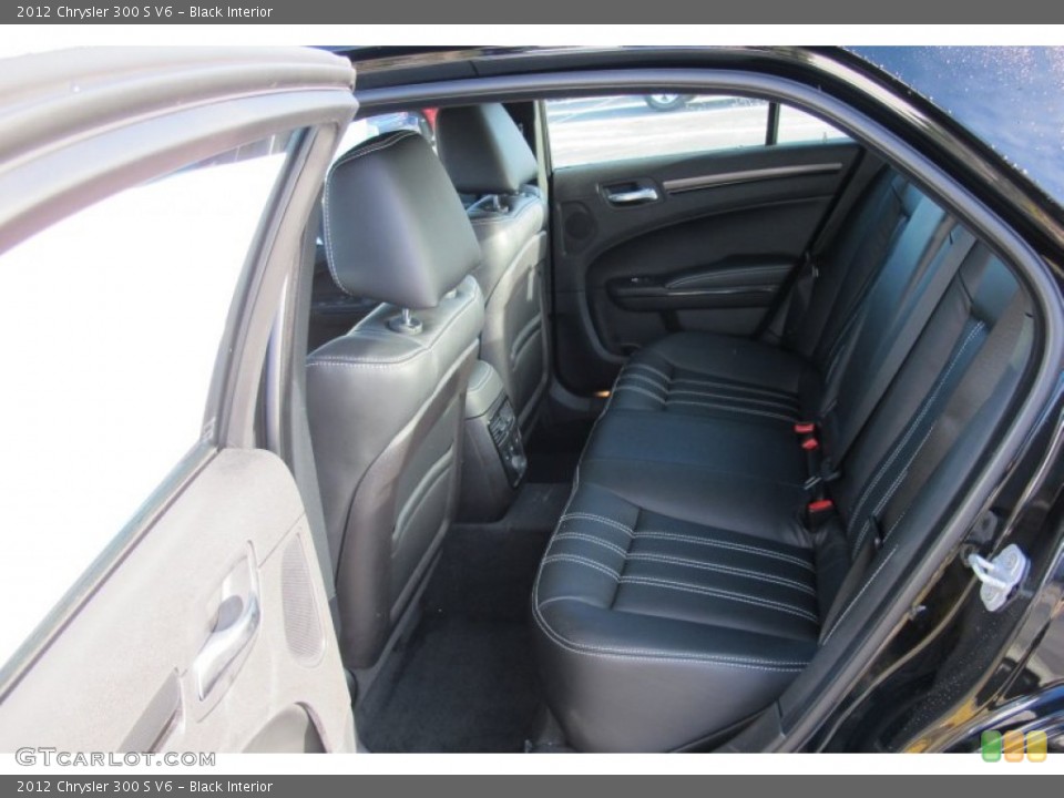Black Interior Photo for the 2012 Chrysler 300 S V6 #58853368