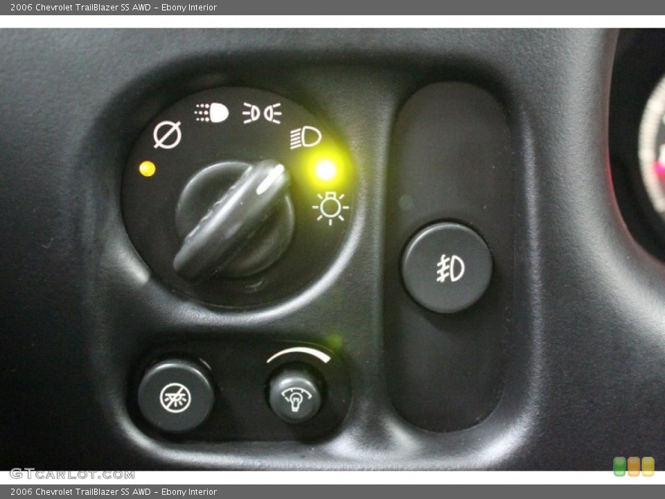 Ebony Interior Controls for the 2006 Chevrolet TrailBlazer SS AWD #58857271