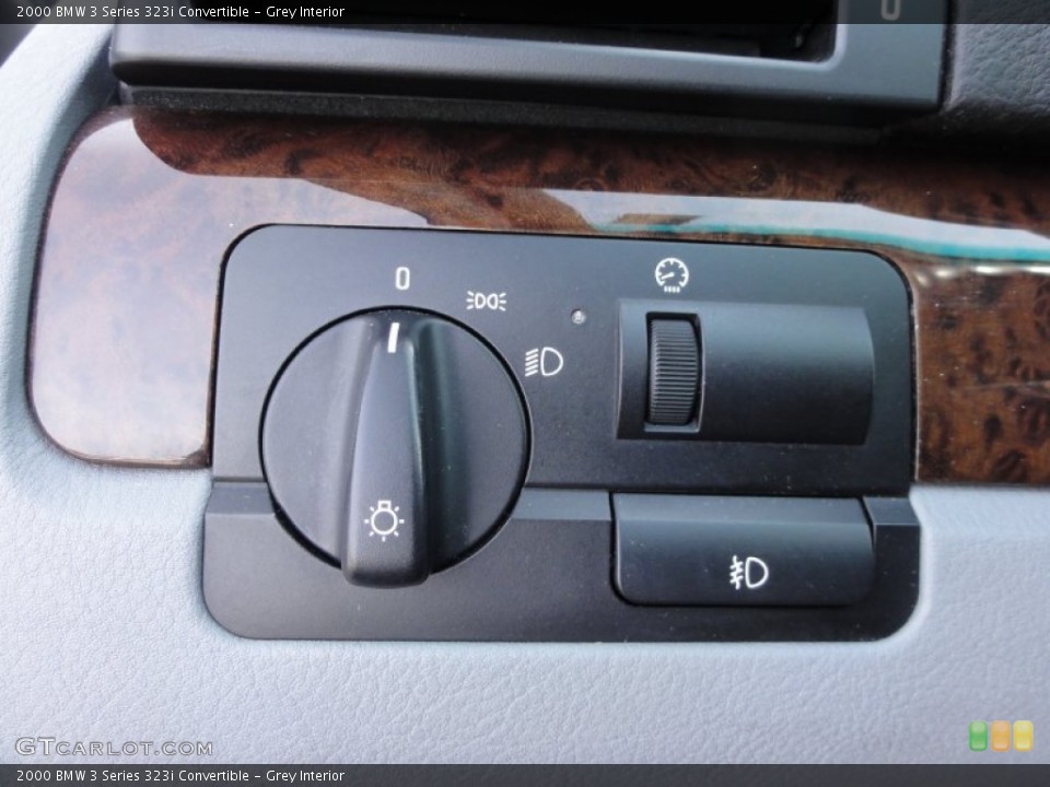 Grey Interior Controls for the 2000 BMW 3 Series 323i Convertible #58888800