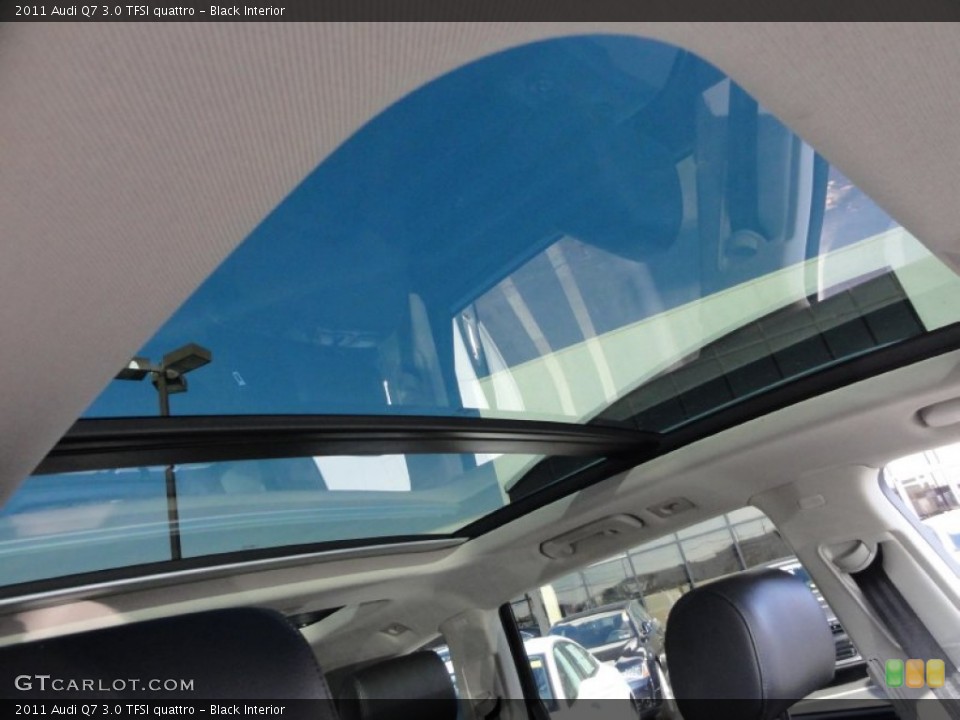 Black Interior Sunroof for the 2011 Audi Q7 3.0 TFSI quattro #58889370