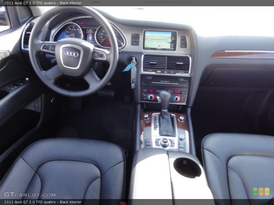 Black Interior Dashboard for the 2011 Audi Q7 3.0 TFSI quattro #58889418