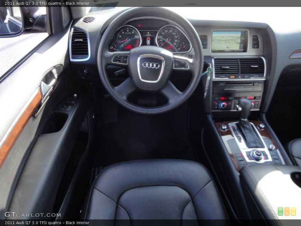 Black Interior Dashboard for the 2011 Audi Q7 3.0 TFSI quattro #58889427