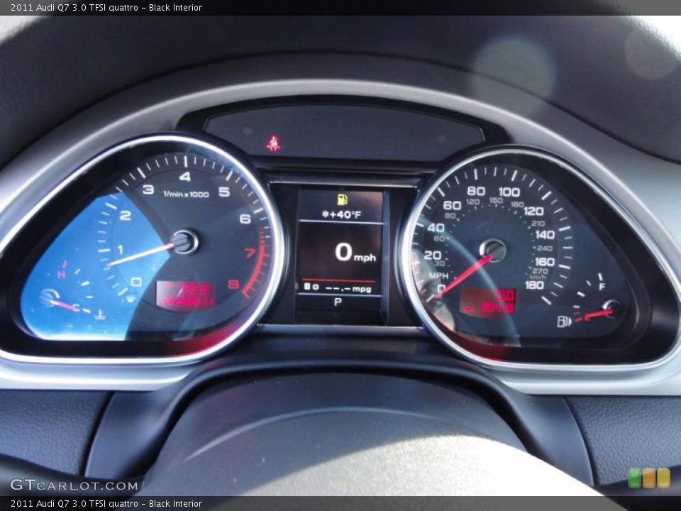 Black Interior Gauges for the 2011 Audi Q7 3.0 TFSI quattro #58889550