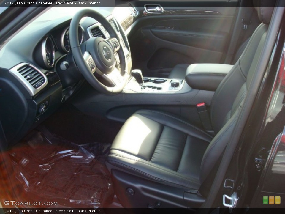 Black Interior Photo for the 2012 Jeep Grand Cherokee Laredo 4x4 #58889619