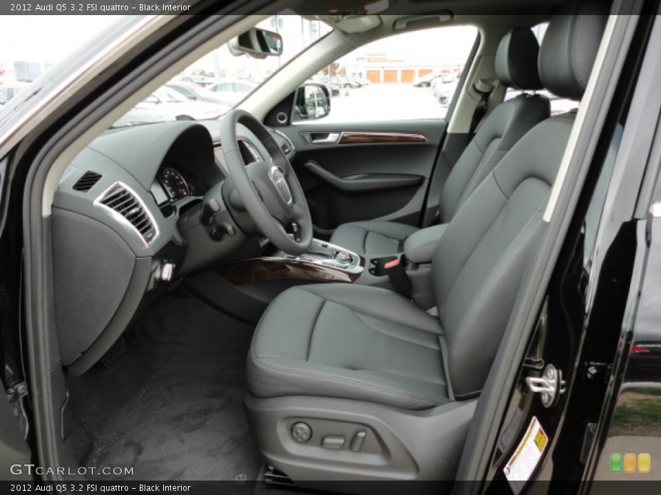 Black Interior Photo for the 2012 Audi Q5 3.2 FSI quattro #58889670