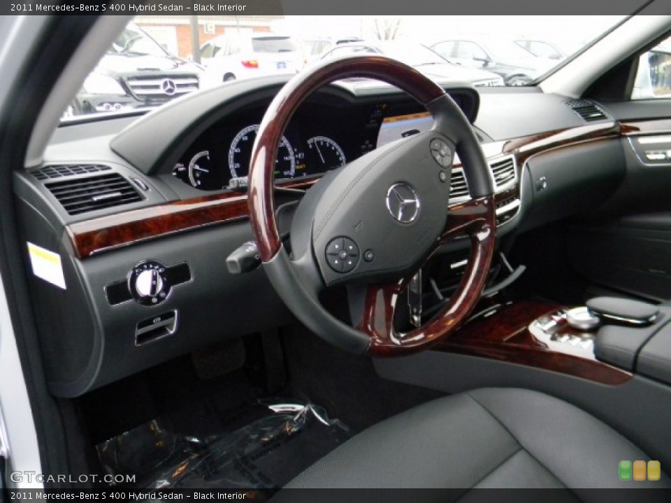 Black Interior Prime Interior for the 2011 Mercedes-Benz S 400 Hybrid Sedan #58896414