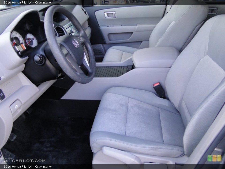 Gray Interior Photo for the 2010 Honda Pilot LX #58905649