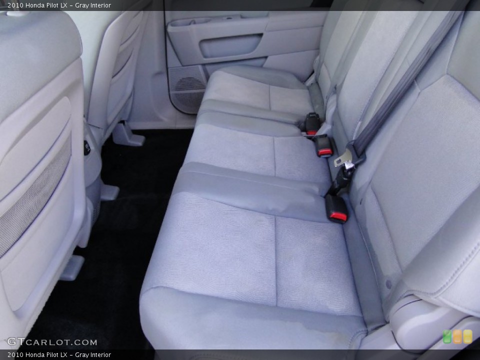 Gray Interior Photo for the 2010 Honda Pilot LX #58905772