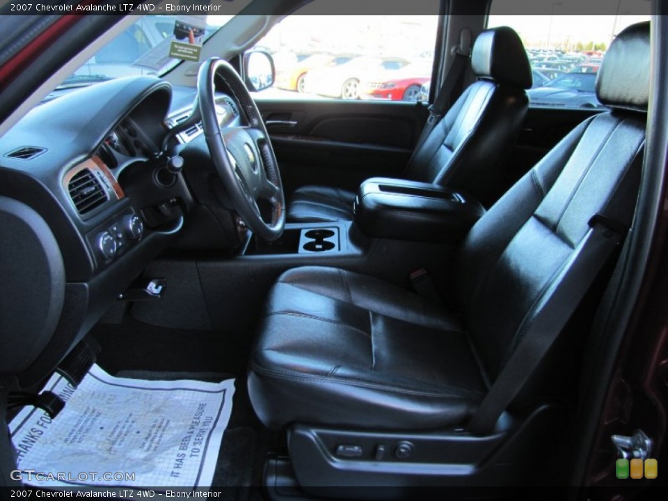 Ebony Interior Photo for the 2007 Chevrolet Avalanche LTZ 4WD #58923284