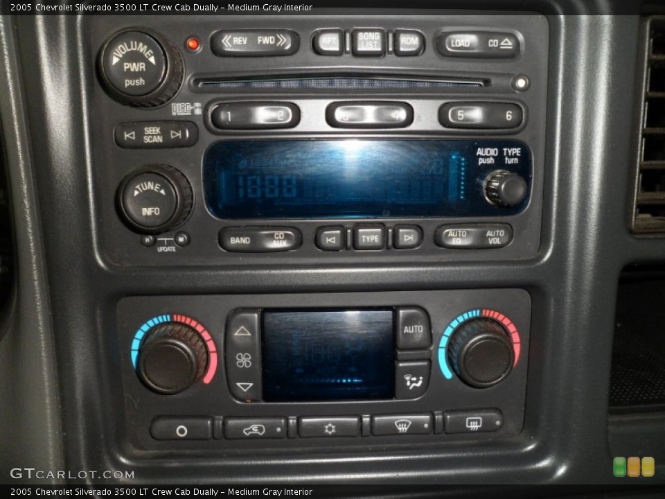 Medium Gray Interior Controls for the 2005 Chevrolet Silverado 3500 LT Crew Cab Dually #58923599