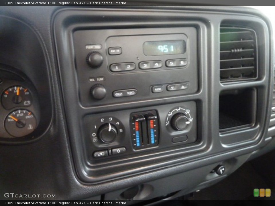 Dark Charcoal Interior Controls for the 2005 Chevrolet Silverado 1500 Regular Cab 4x4 #58931442