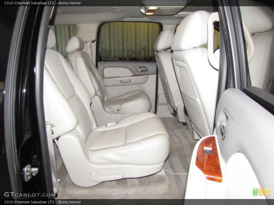 Ebony Interior Photo for the 2010 Chevrolet Suburban LTZ #58934061