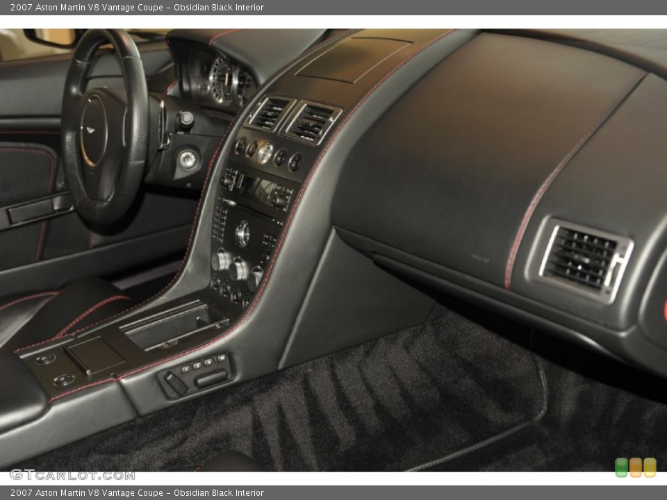 Obsidian Black Interior Dashboard for the 2007 Aston Martin V8 Vantage Coupe #58935351