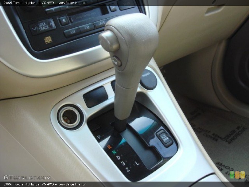 Ivory Beige Interior Transmission for the 2006 Toyota Highlander V6 4WD #58937186