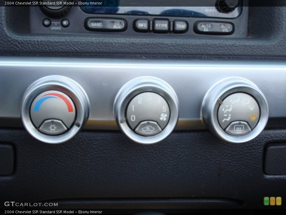 Ebony Interior Controls for the 2004 Chevrolet SSR  #58941370