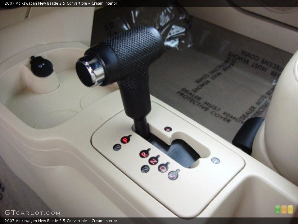 Cream Interior Transmission for the 2007 Volkswagen New Beetle 2.5 Convertible #58941592