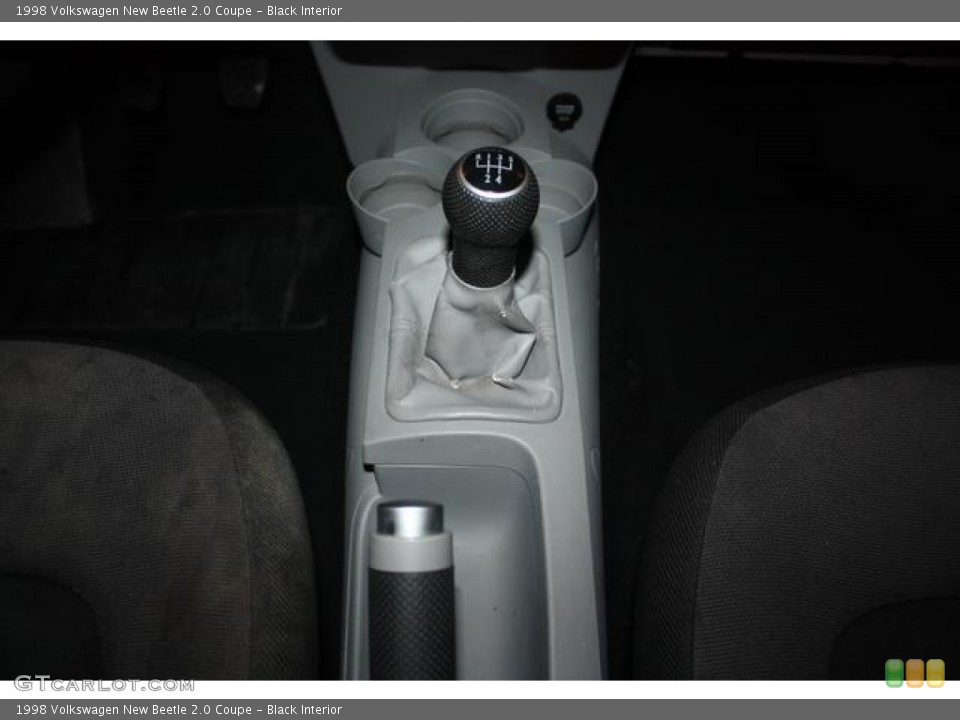 Black Interior Transmission for the 1998 Volkswagen New Beetle 2.0 Coupe #58956375