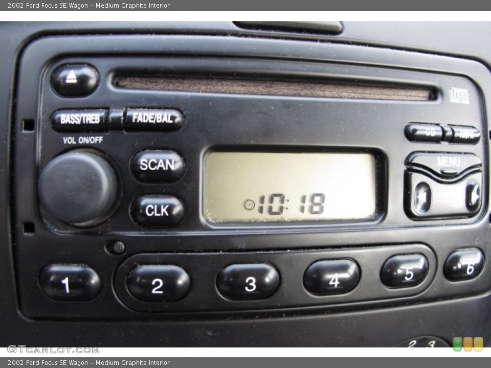 Medium Graphite Interior Controls for the 2002 Ford Focus SE Wagon #58959336